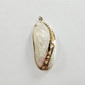 Vintage Hand Crafted Genuine Shell Seashell Clam Gold Gilt Opaline Pendant Charm